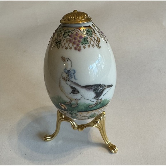 Lenox~China Treasures Collection~Goose Egg ~Brass Stand ~USA Made 1996 Easter - Picture 2 of 11